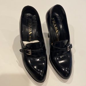 Prada vintage shoes with buckle